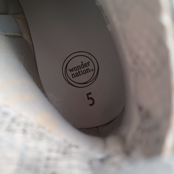 Girls Gray zip up ankle Boots size 5 - Picture 4 of 5